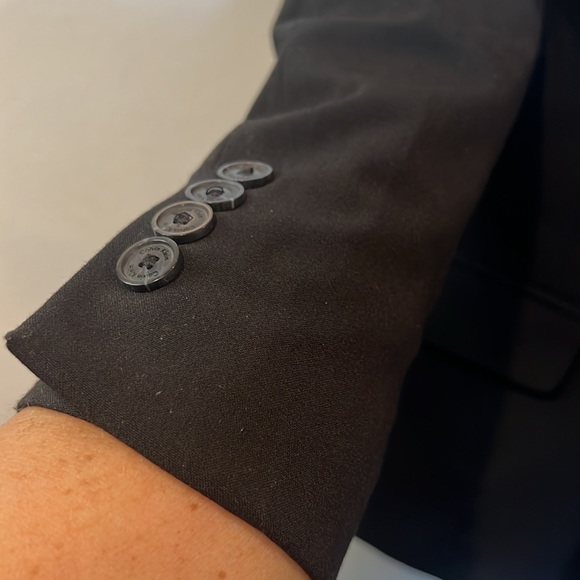 DKNY Women’s Two Button Black Blazer - Picture 3 of 9